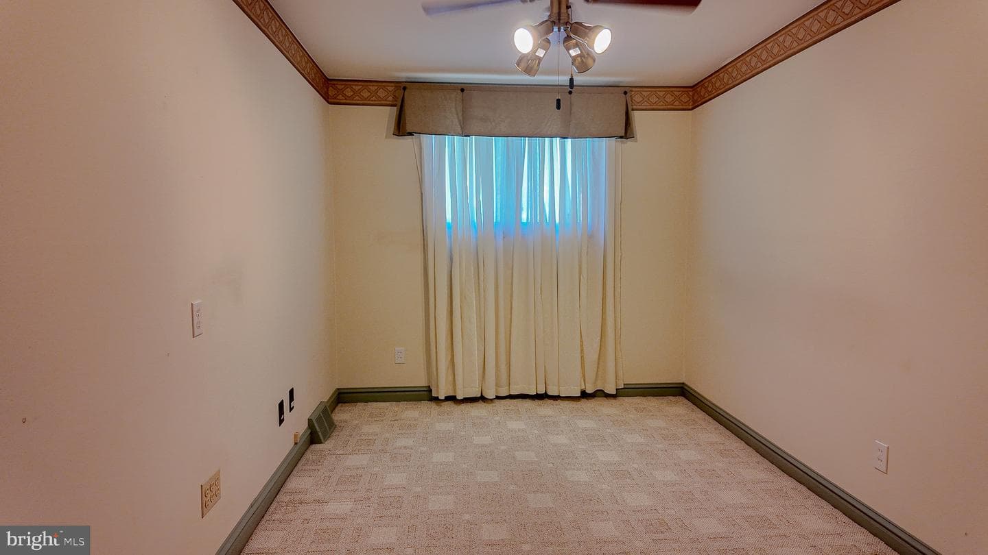 3415 Aubrey Avenue photo 19