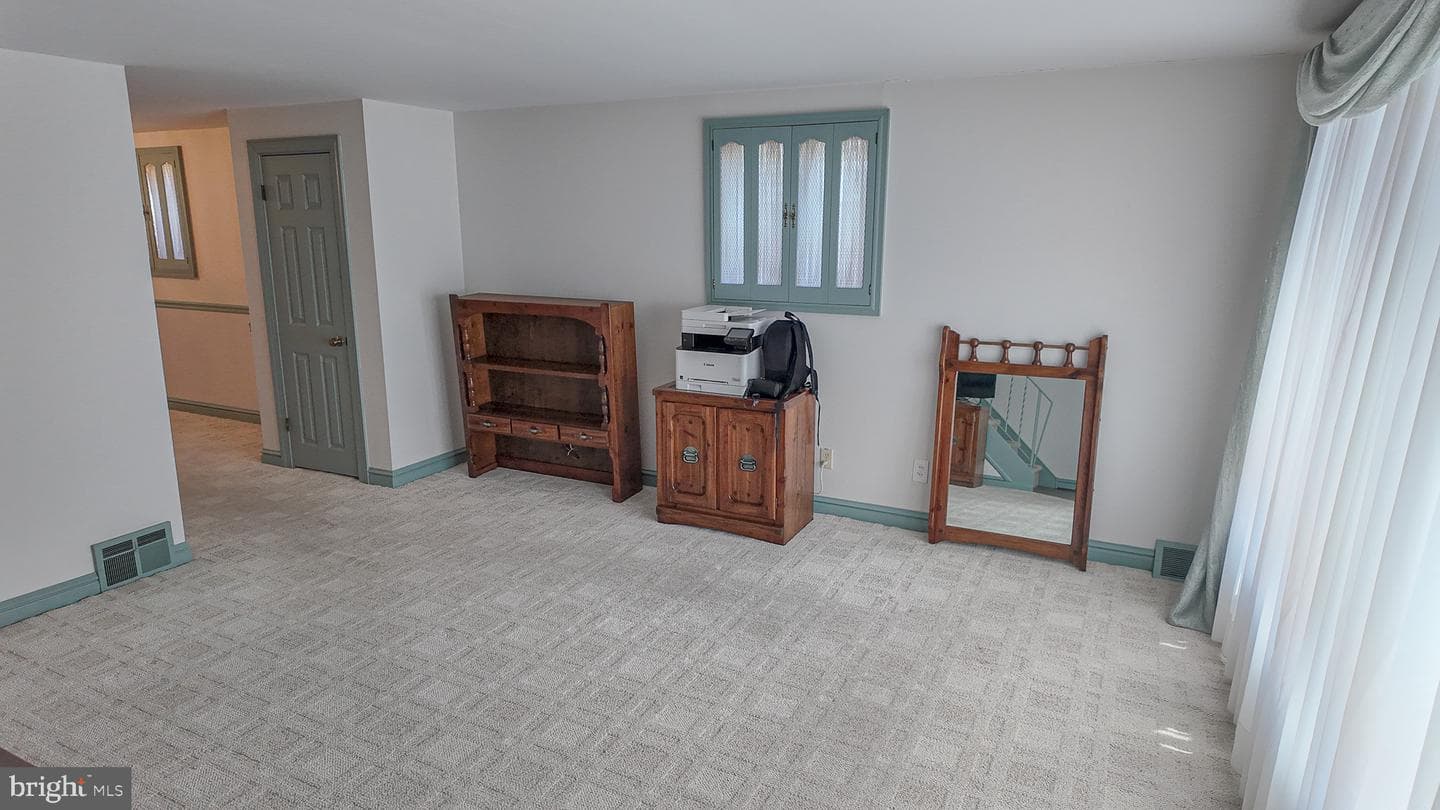 3415 Aubrey Avenue photo 5