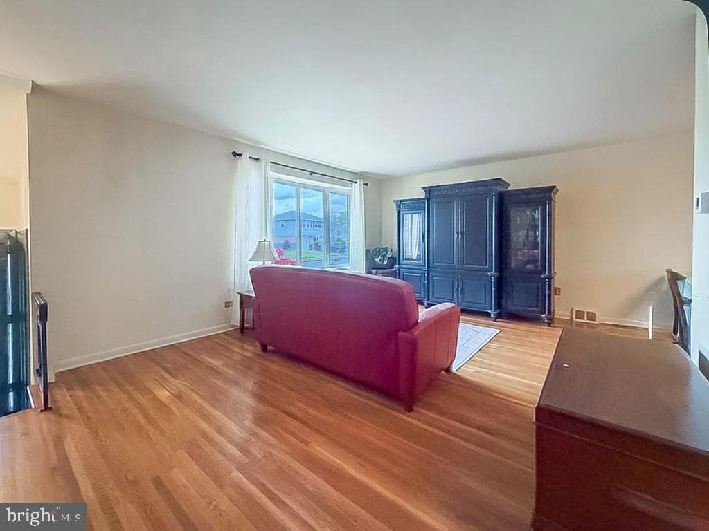 9965 Hardy Road photo 7