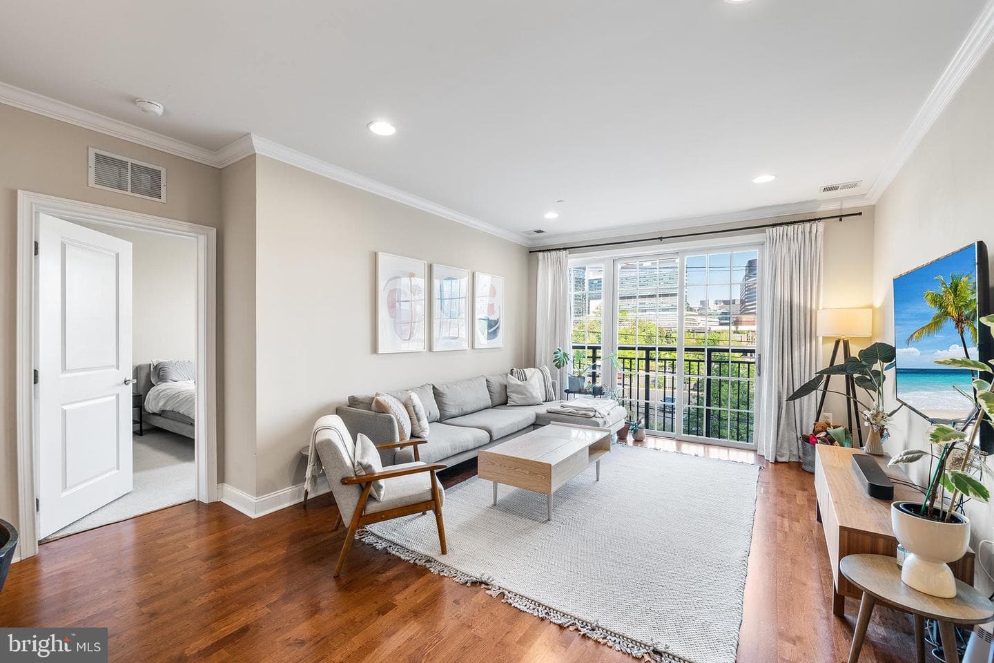 700 Commodore Court #2718, Philadelphia