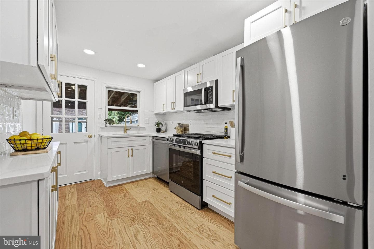 407 Conarroe Street photo 2