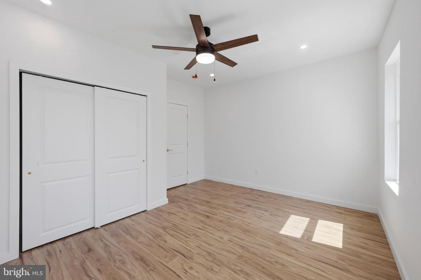 5011 Beaumont Avenue photo 24