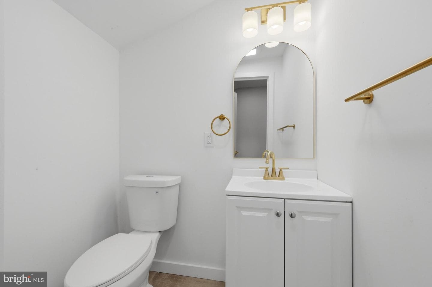 5011 Beaumont Avenue photo 9