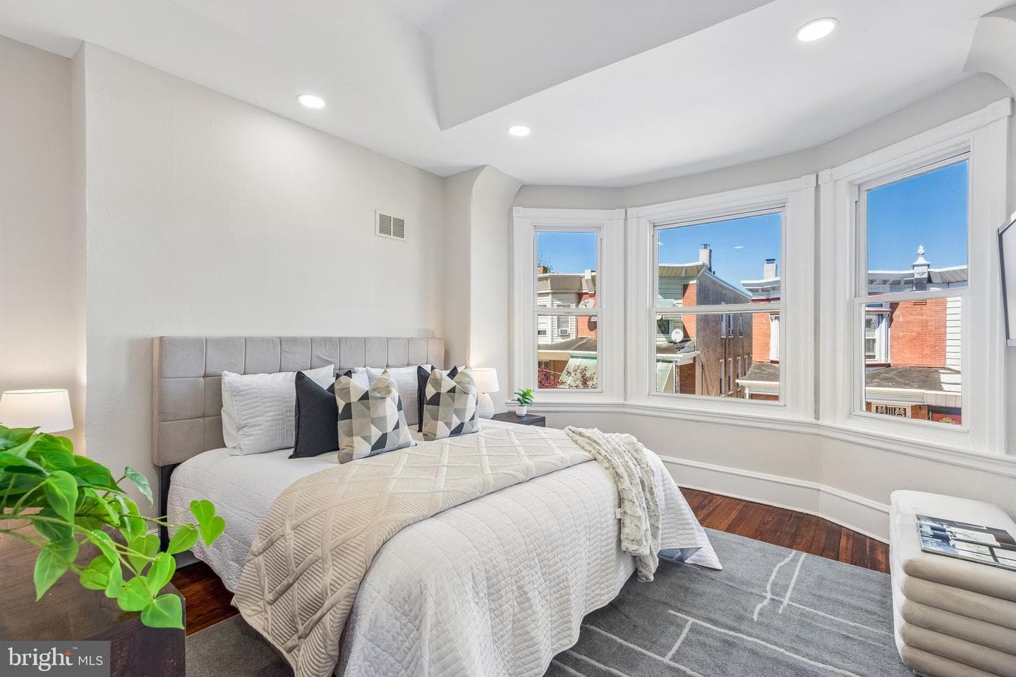6122 Ross Street photo 13