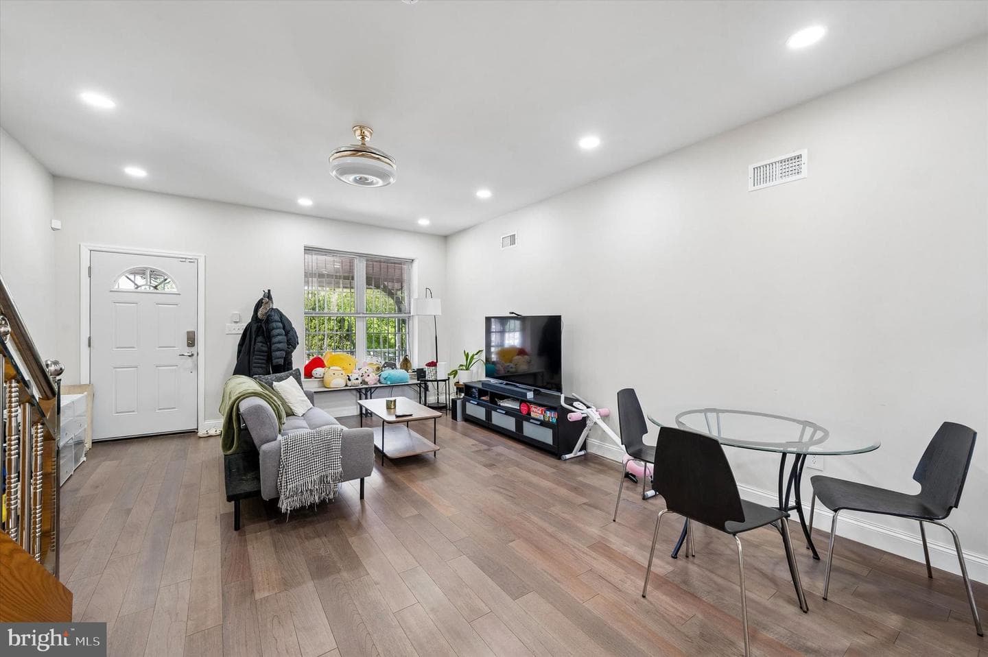 4250 Powelton Avenue photo 3