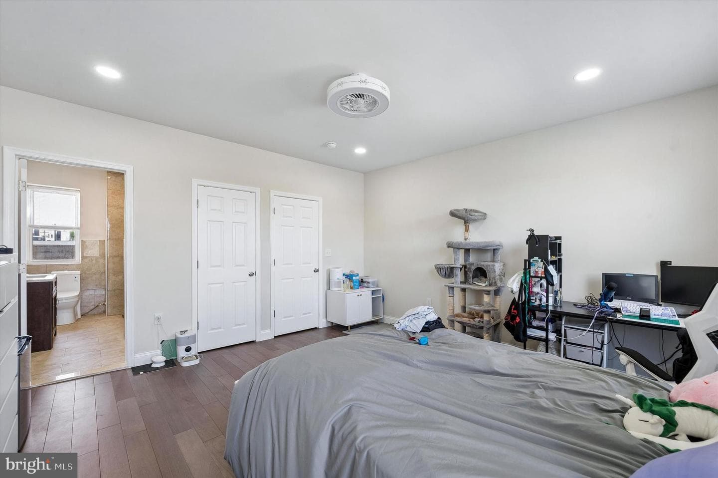 4250 Powelton Avenue photo 9