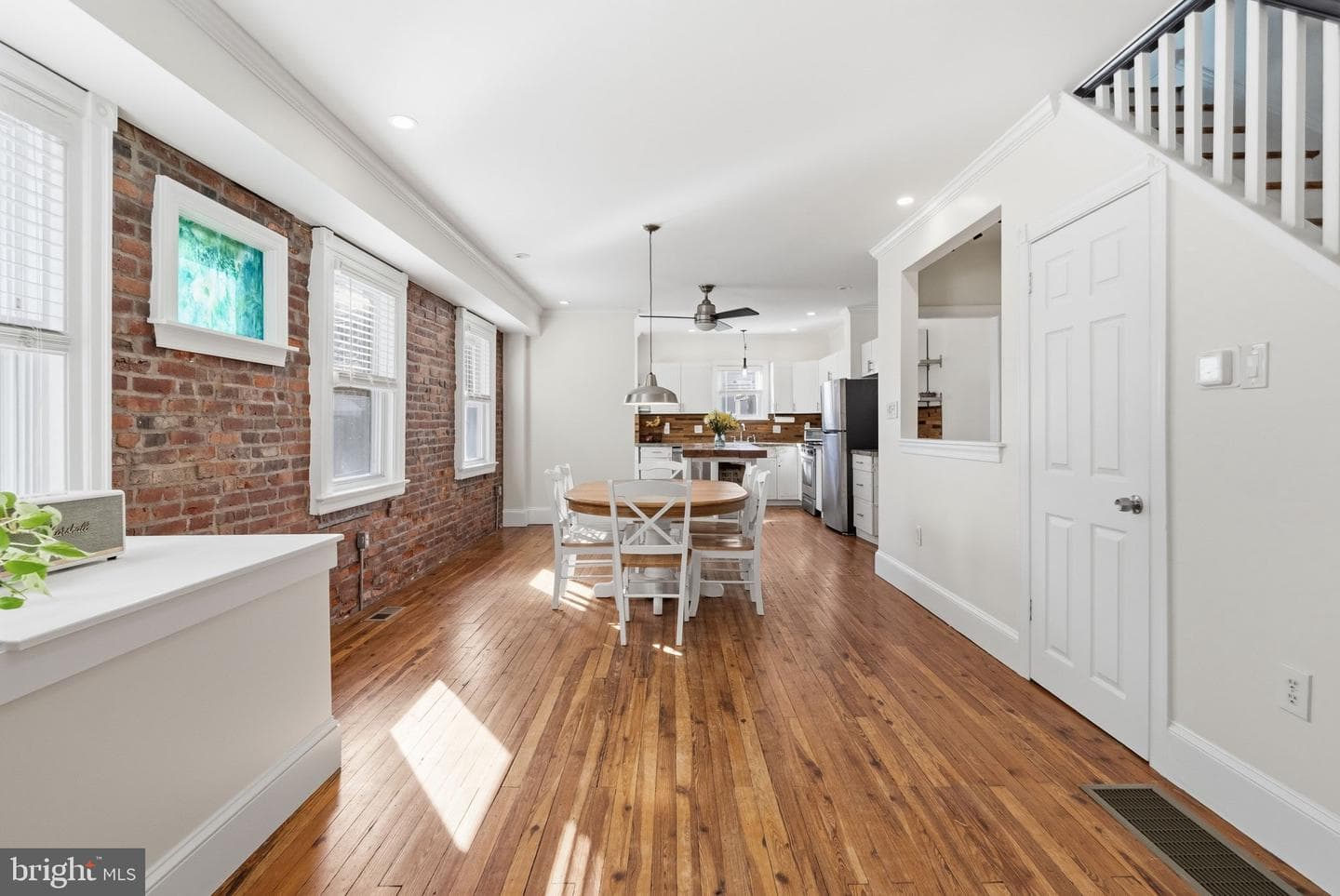 8128 Hennig Street photo 10