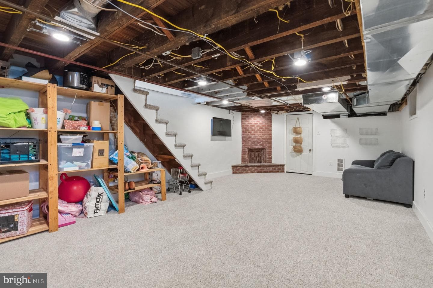 8128 Hennig Street photo 28