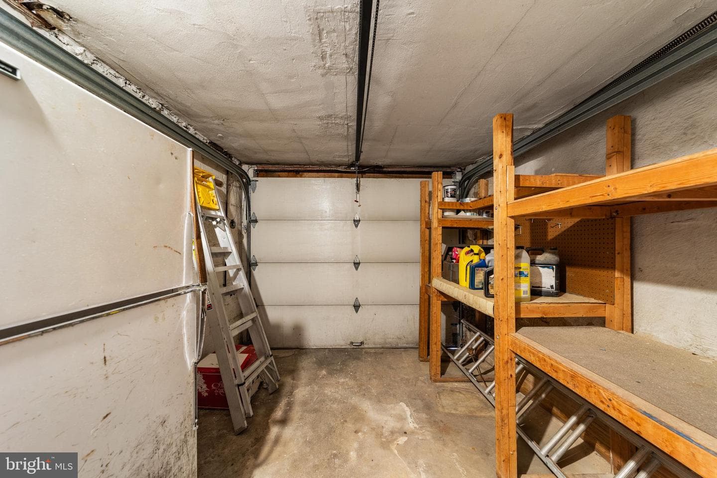1845 Stanwood Street photo 25