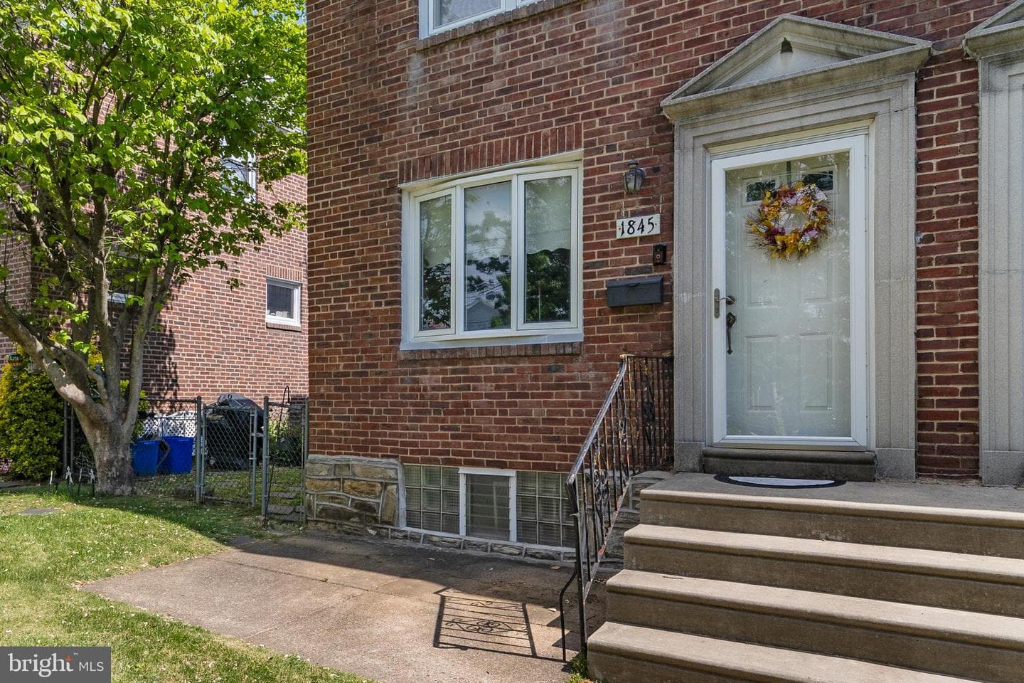 1845 Stanwood Street photo 3