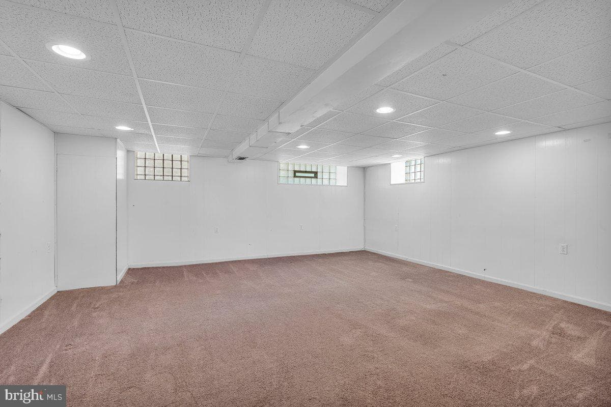 8104 Lexington Avenue photo 28