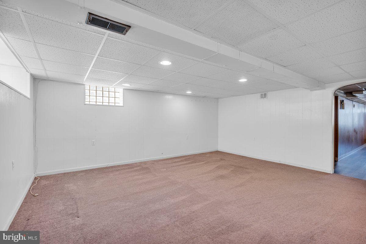 8104 Lexington Avenue photo 29
