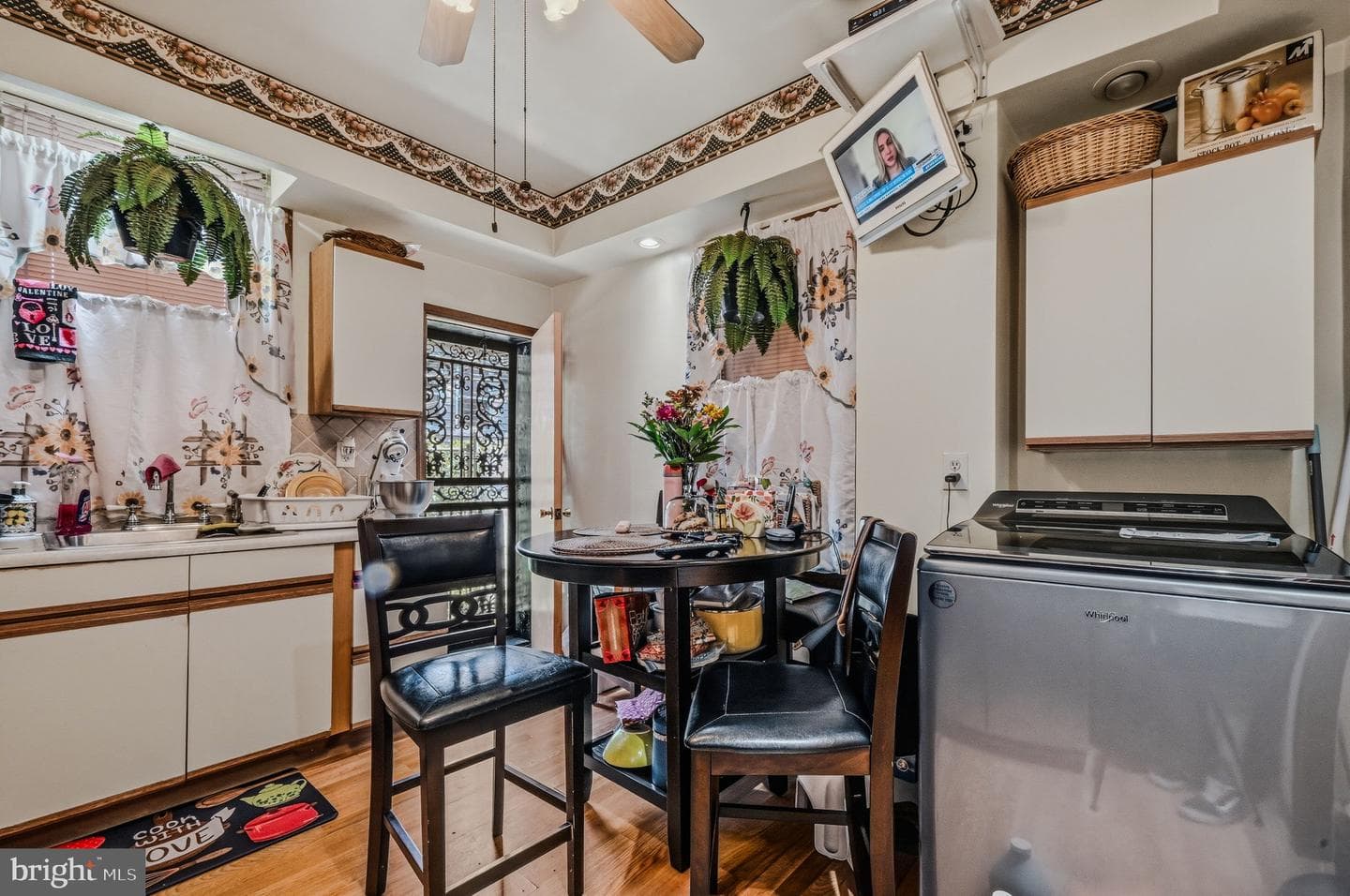 5217 Delancey Street photo 10