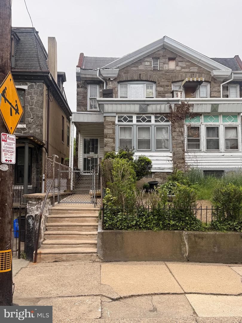 2018 W Tioga Street