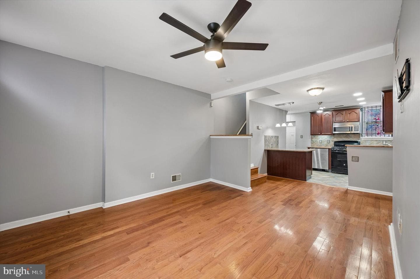 3305 Krail Street photo 6