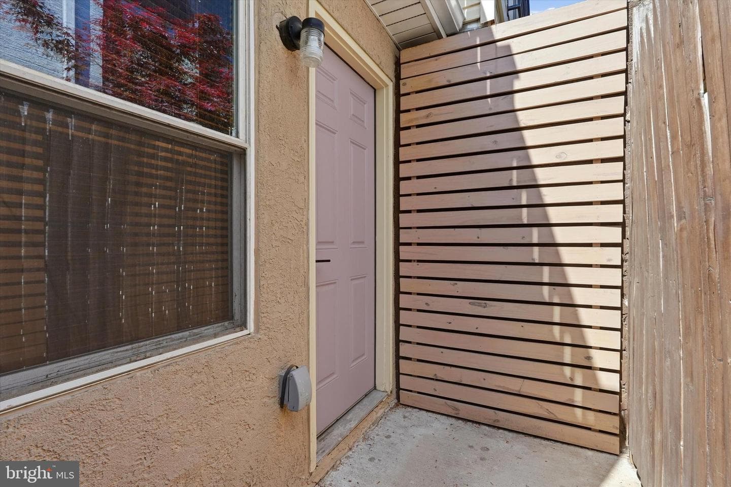 215 Earp Street photo 12