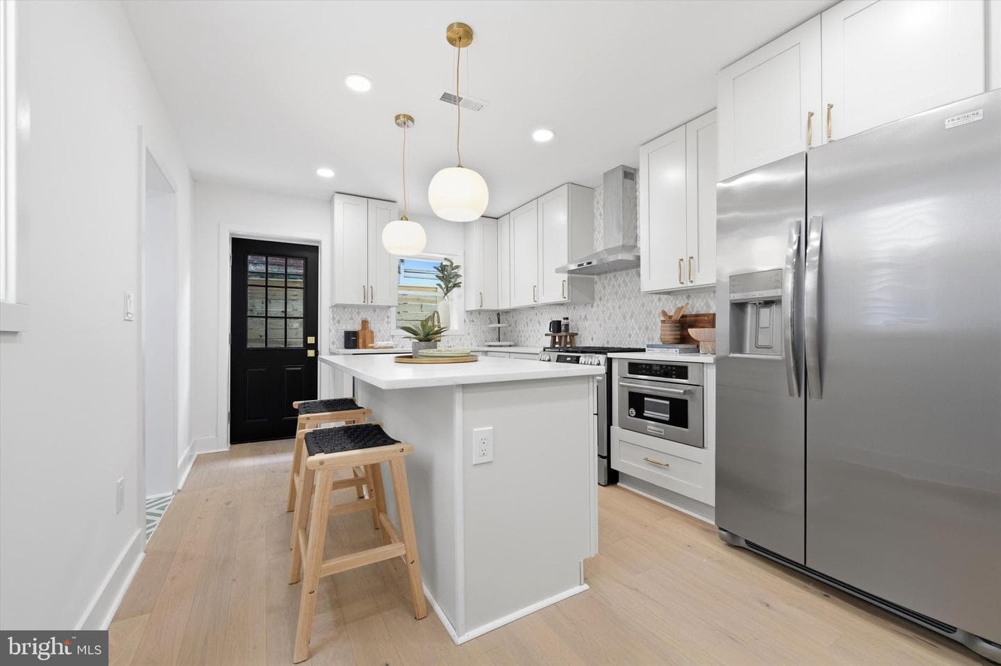 726 Morris Street photo 17
