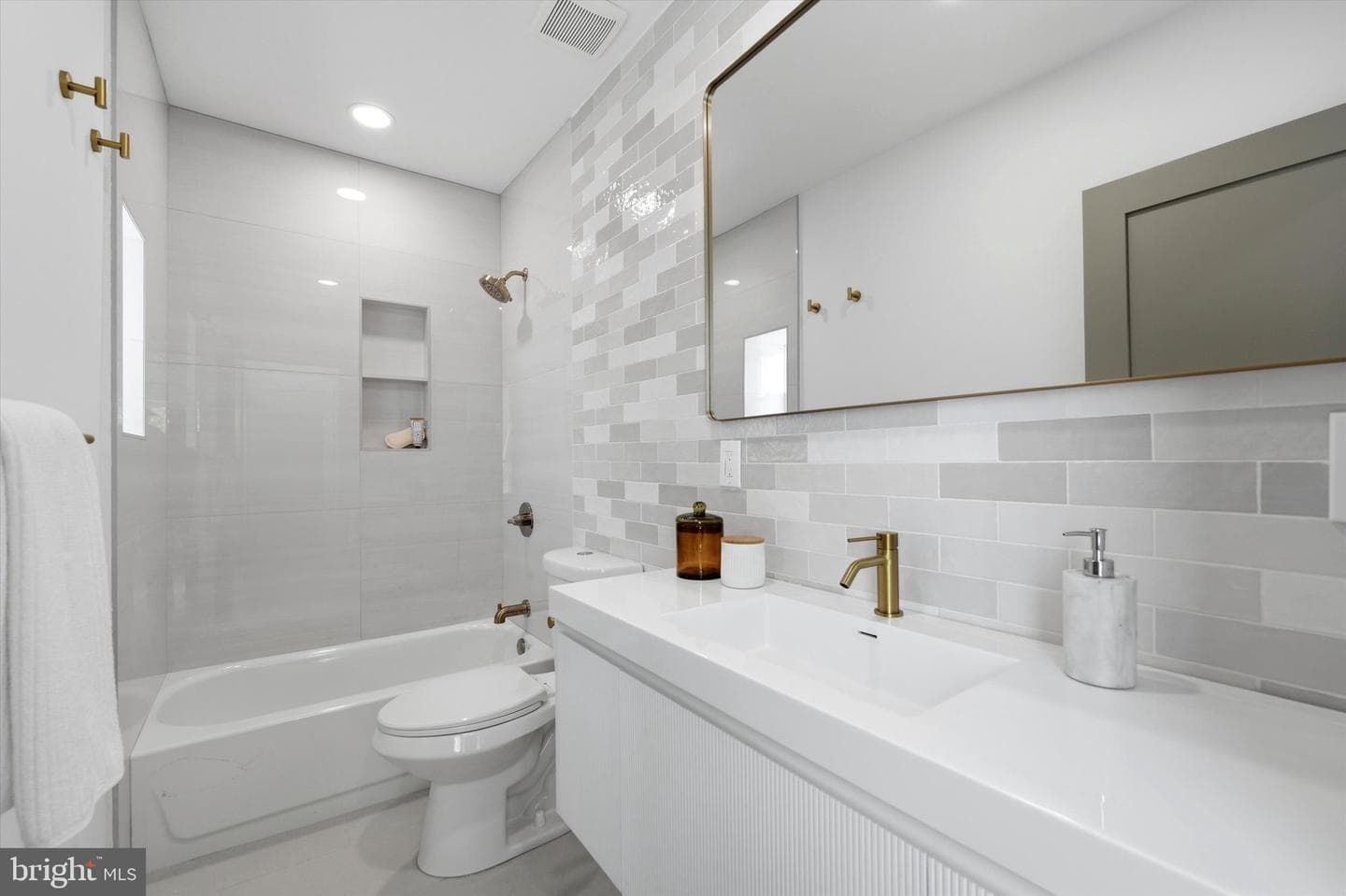 726 Morris Street photo 25