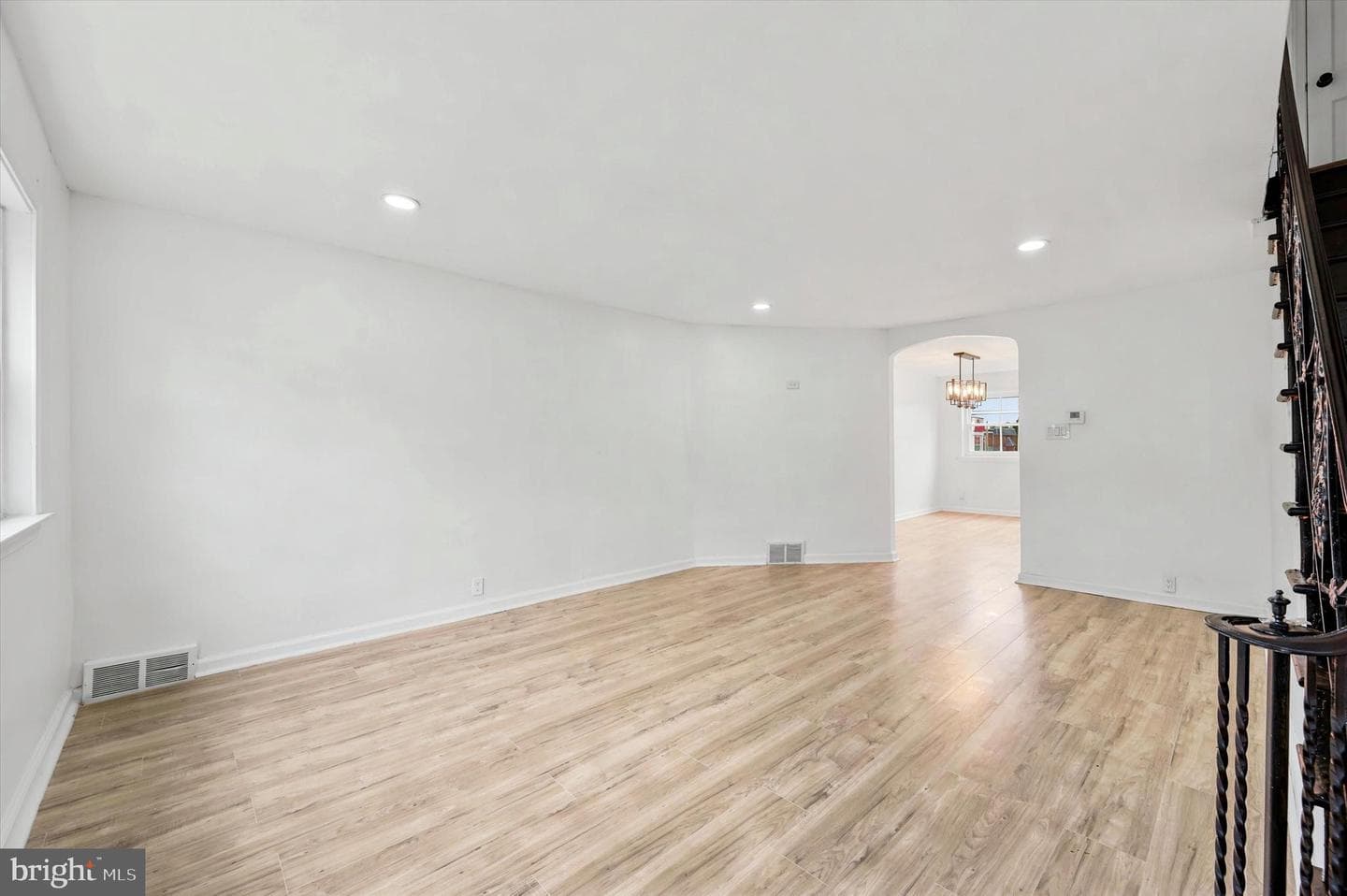 6451 Akron Street photo 3