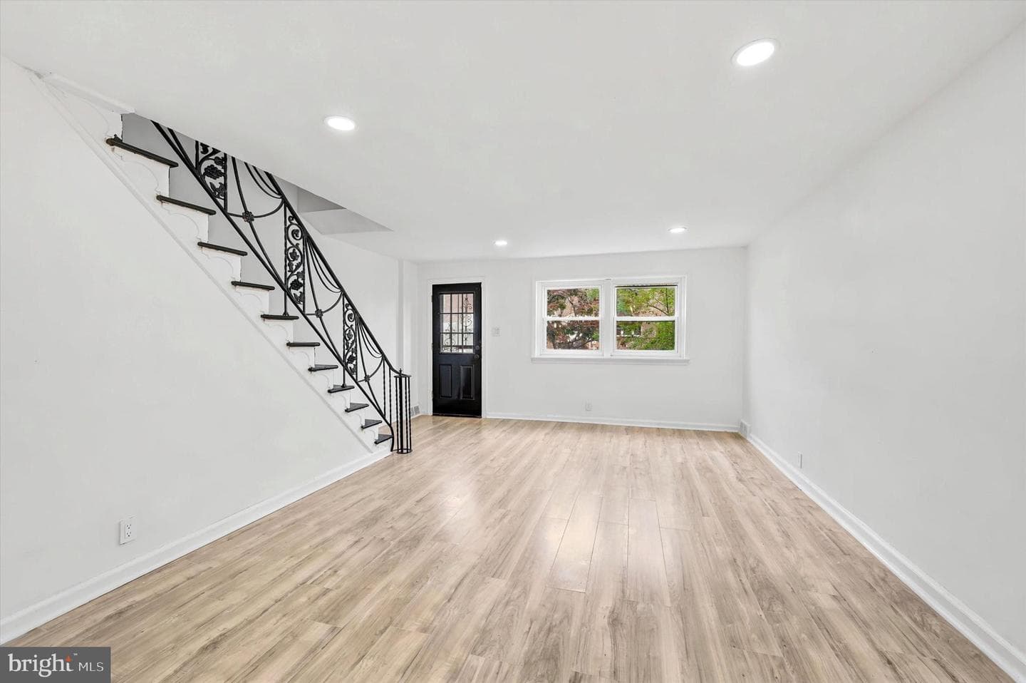 6451 Akron Street photo 6