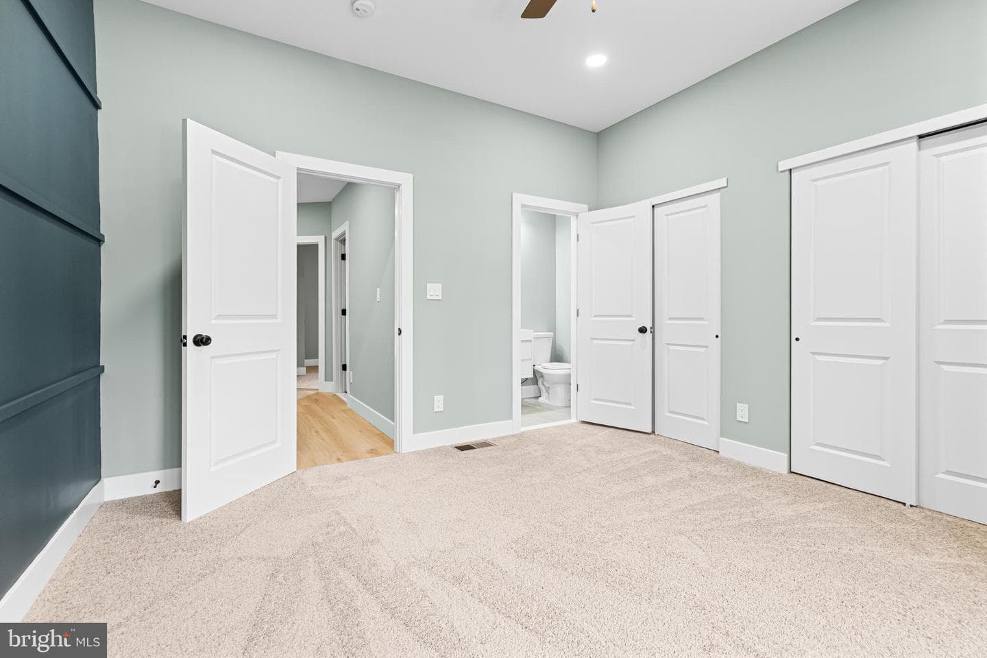 1936 W Godfrey Avenue photo 22