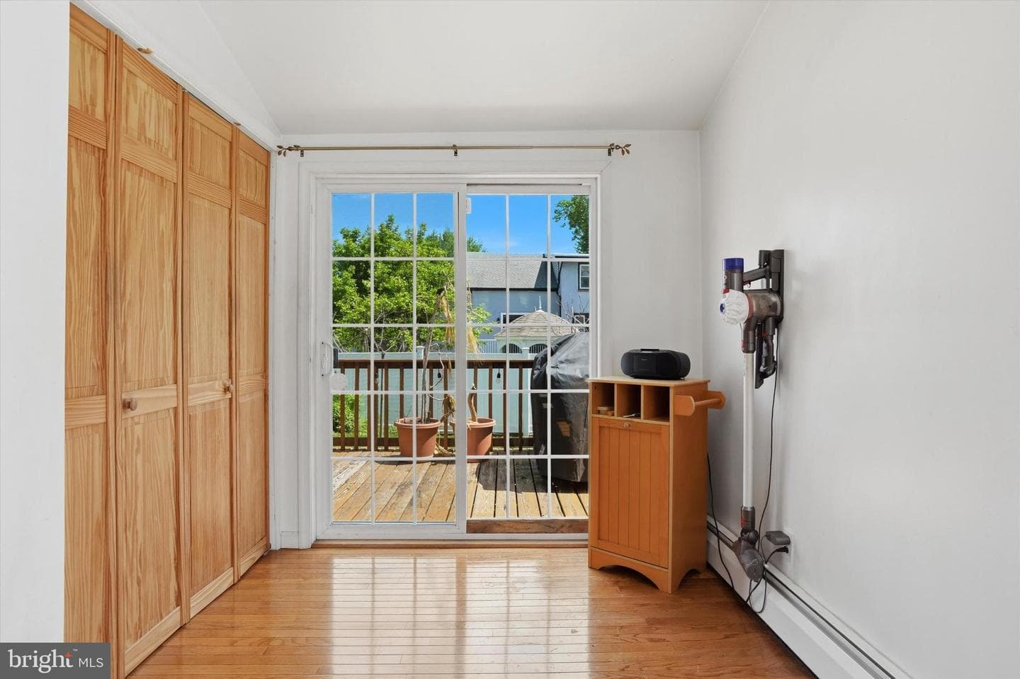 4621 Linden Avenue photo 3