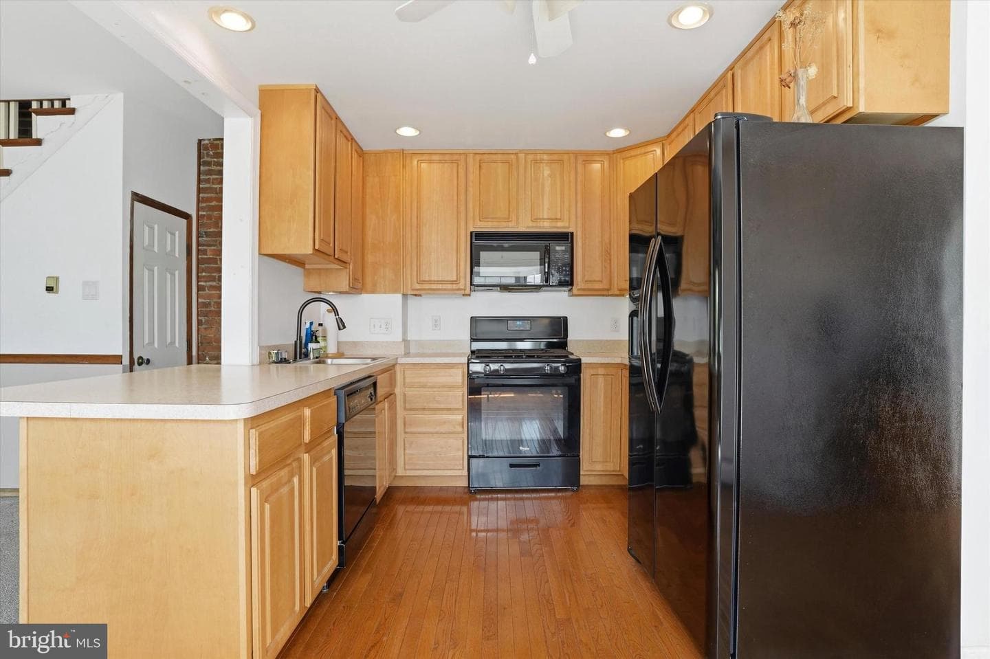 4621 Linden Avenue photo 4