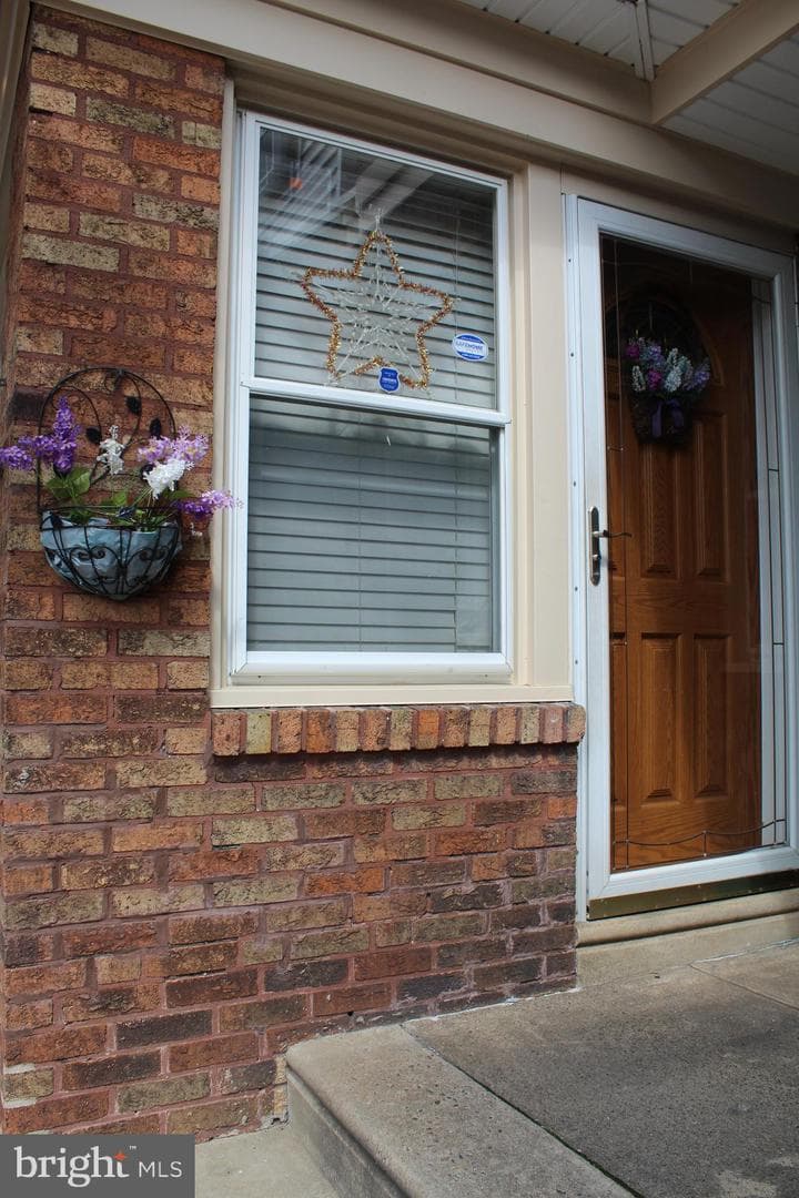 4153 M Street photo 3