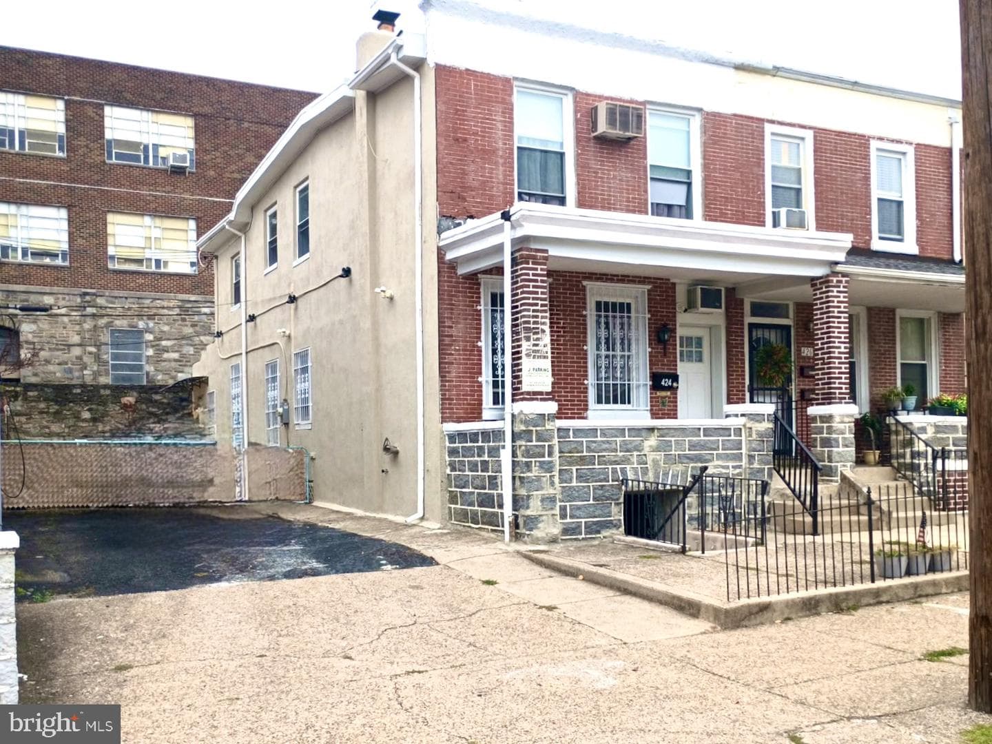 422 N Simpson Street photo 16