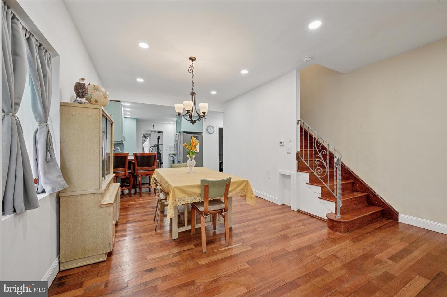 422 N Simpson Street photo 3