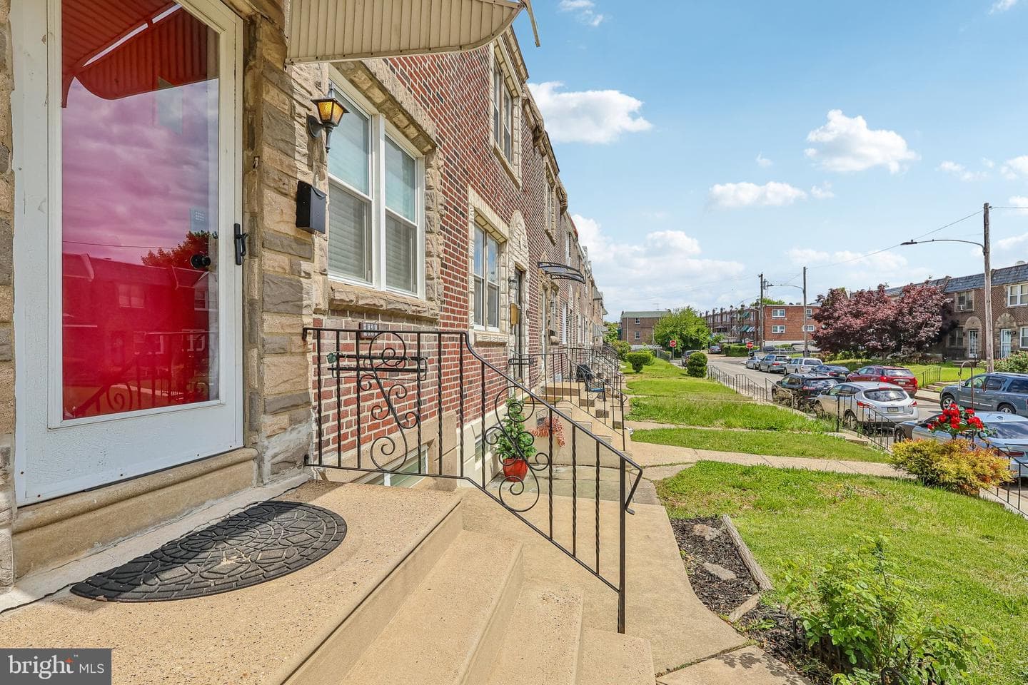 5836 Newtown Avenue photo 4