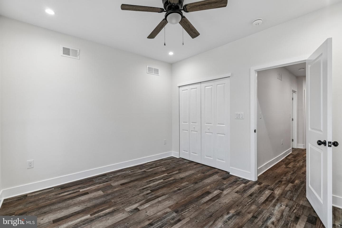 3156 Almond Street photo 34