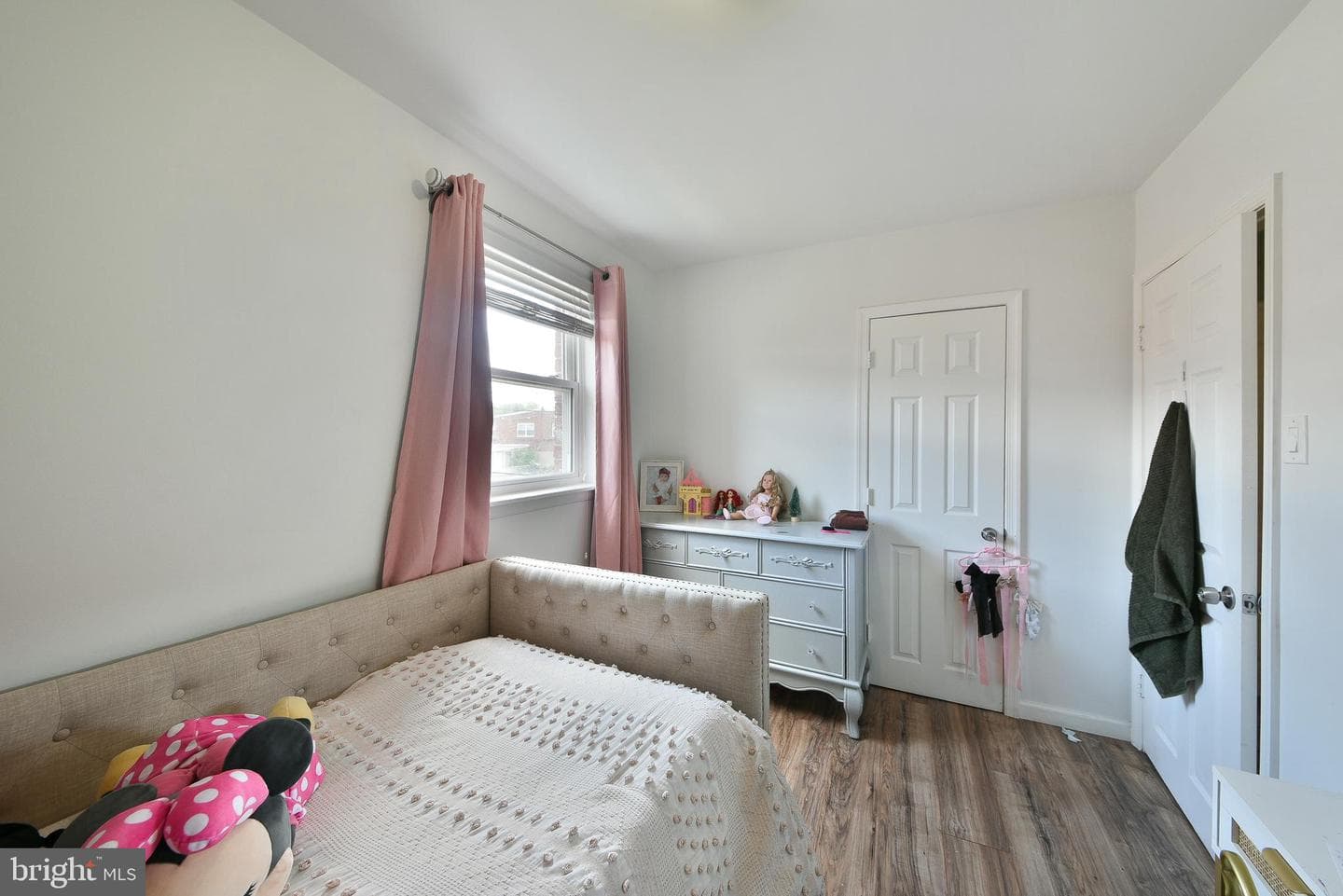 9747 Hoff Street photo 20