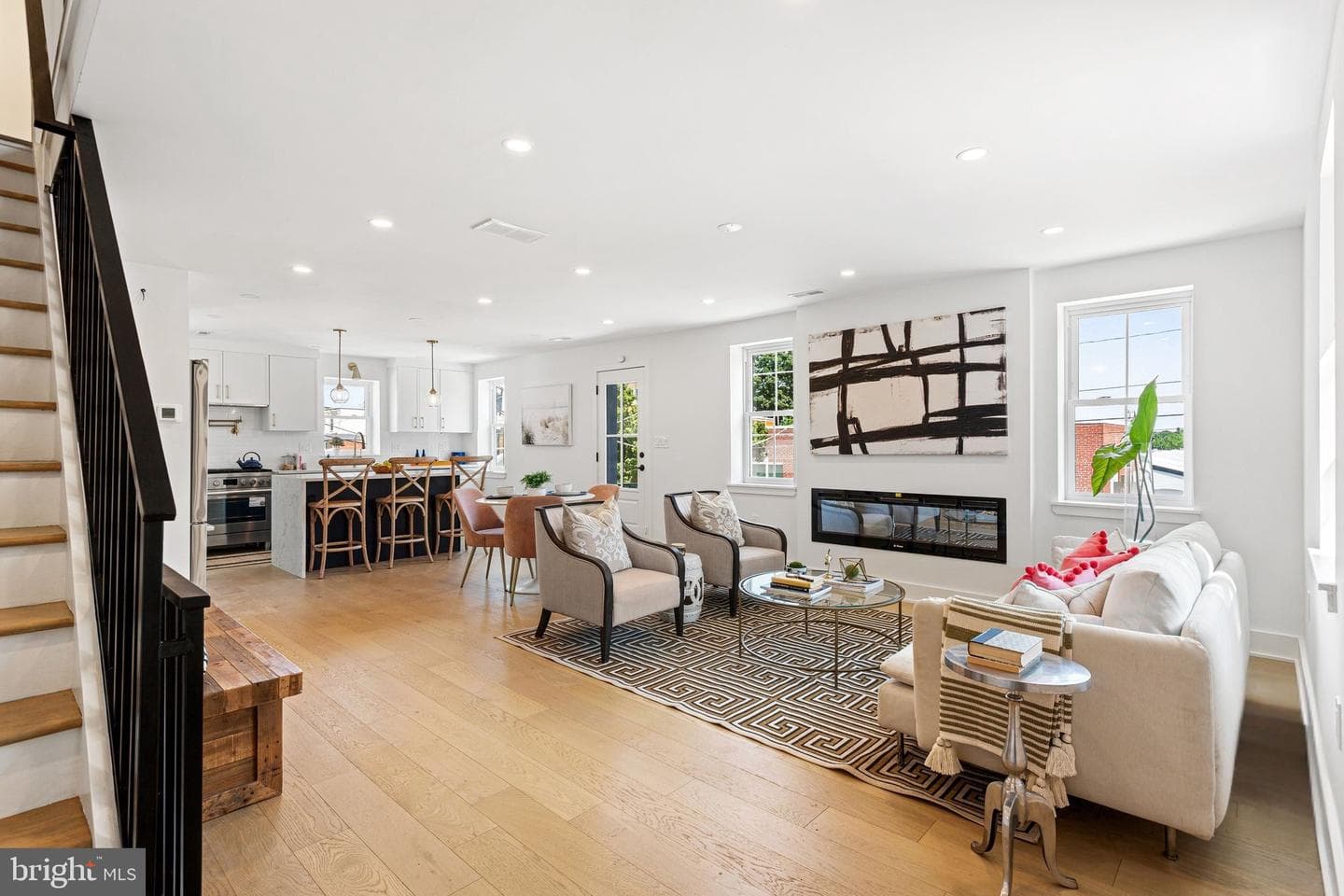 6101 Gardenia Street photo 3