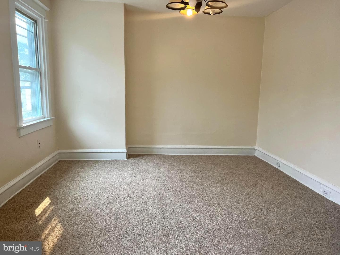 303 E Vernon Road photo 18