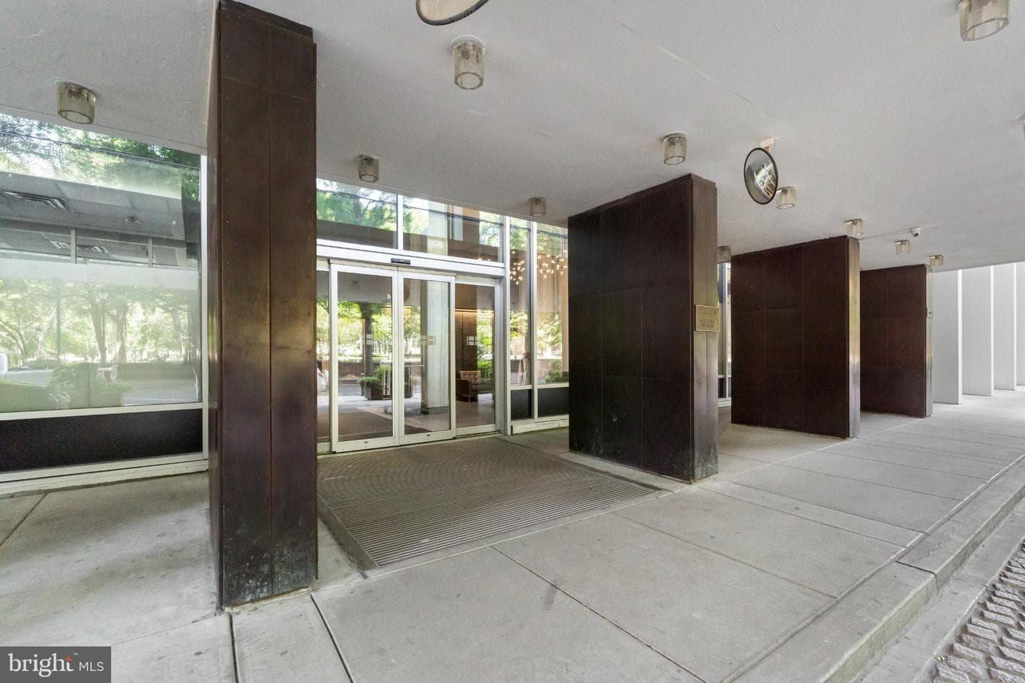 604 S Washington Square #2108 photo 4