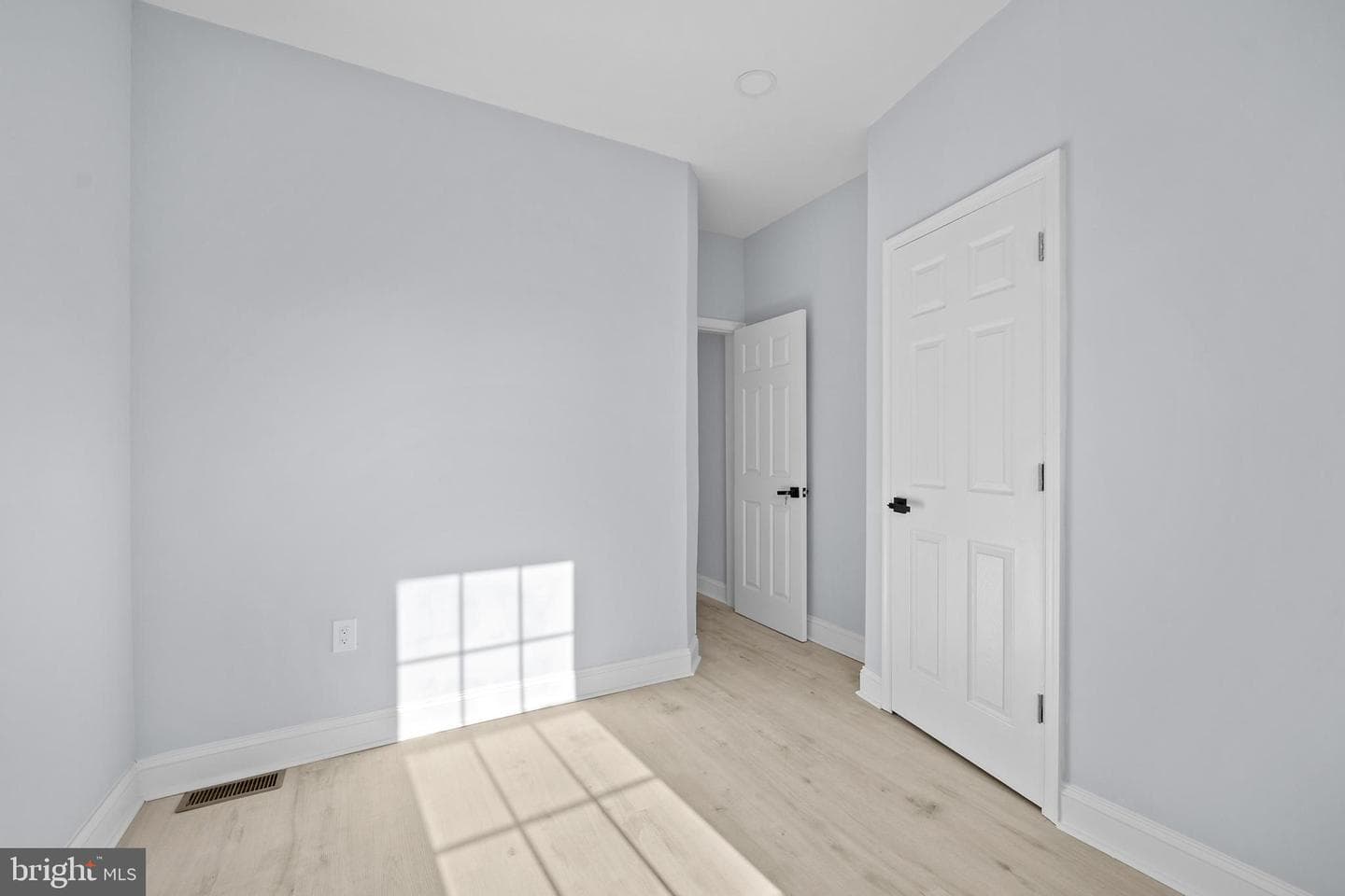 4116 N 8th Street photo 20