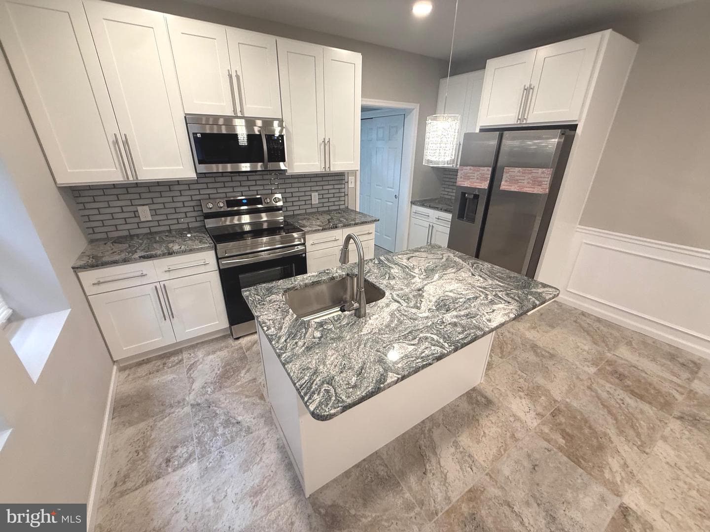 5946 N Camac Street photo 3
