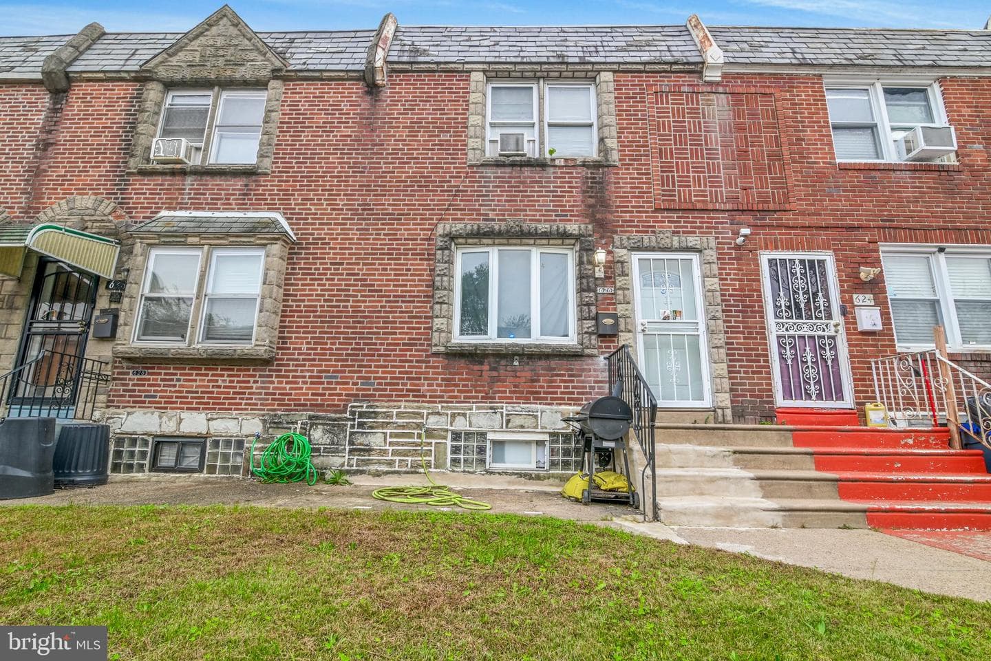 626 E Raymond Street photo 4