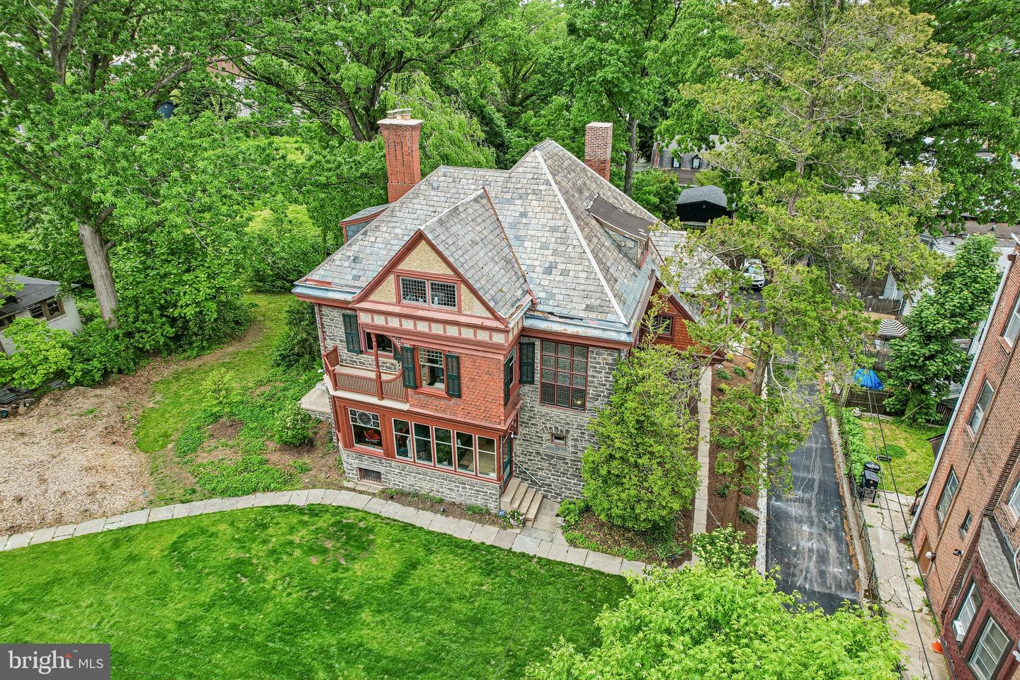 51 E Penn Street photo 63
