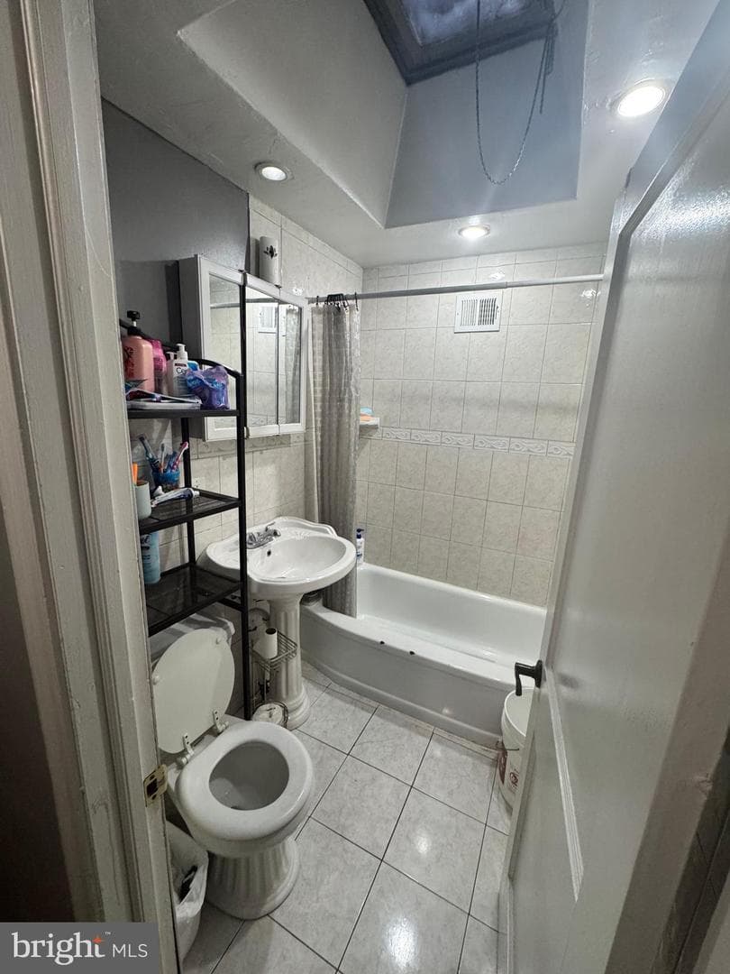 7246 Horrocks Street photo 8