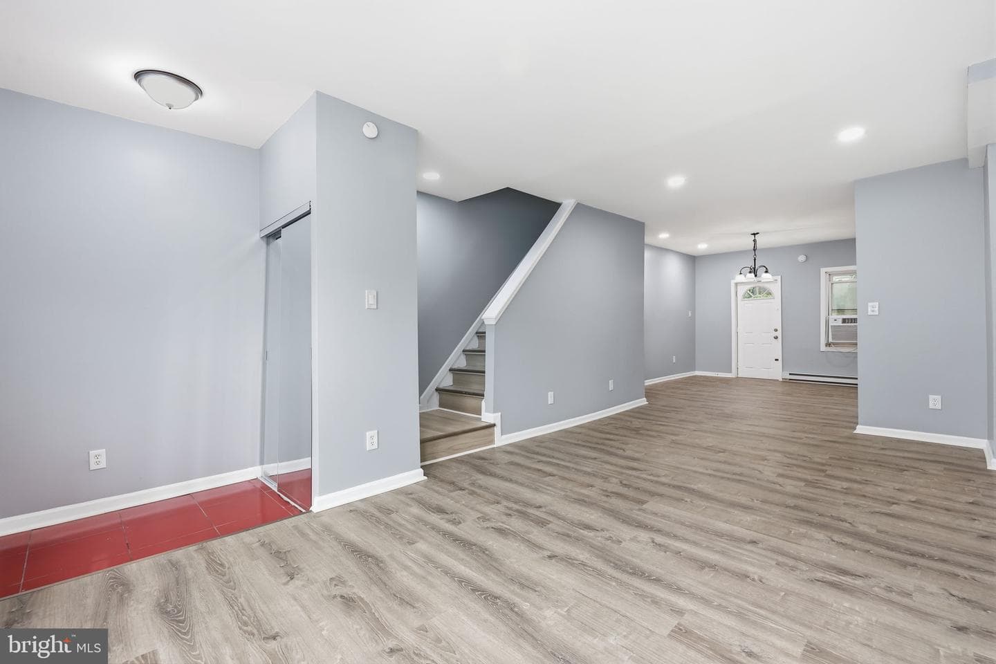 140 W Ashdale Street photo 3