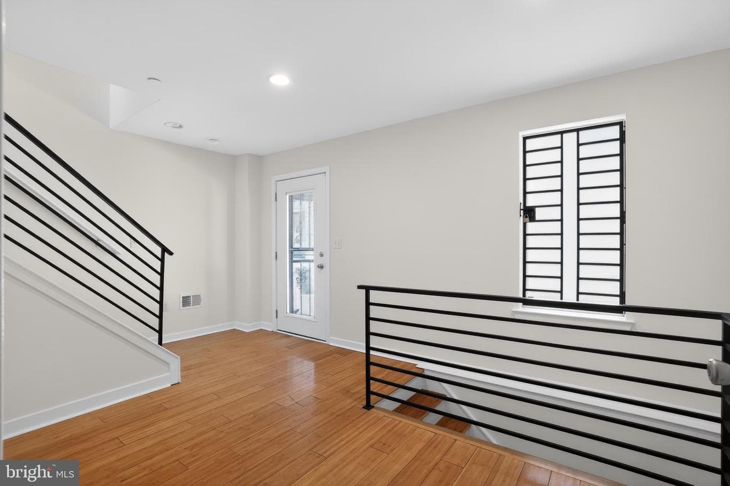 1305 S Hancock Street photo 5