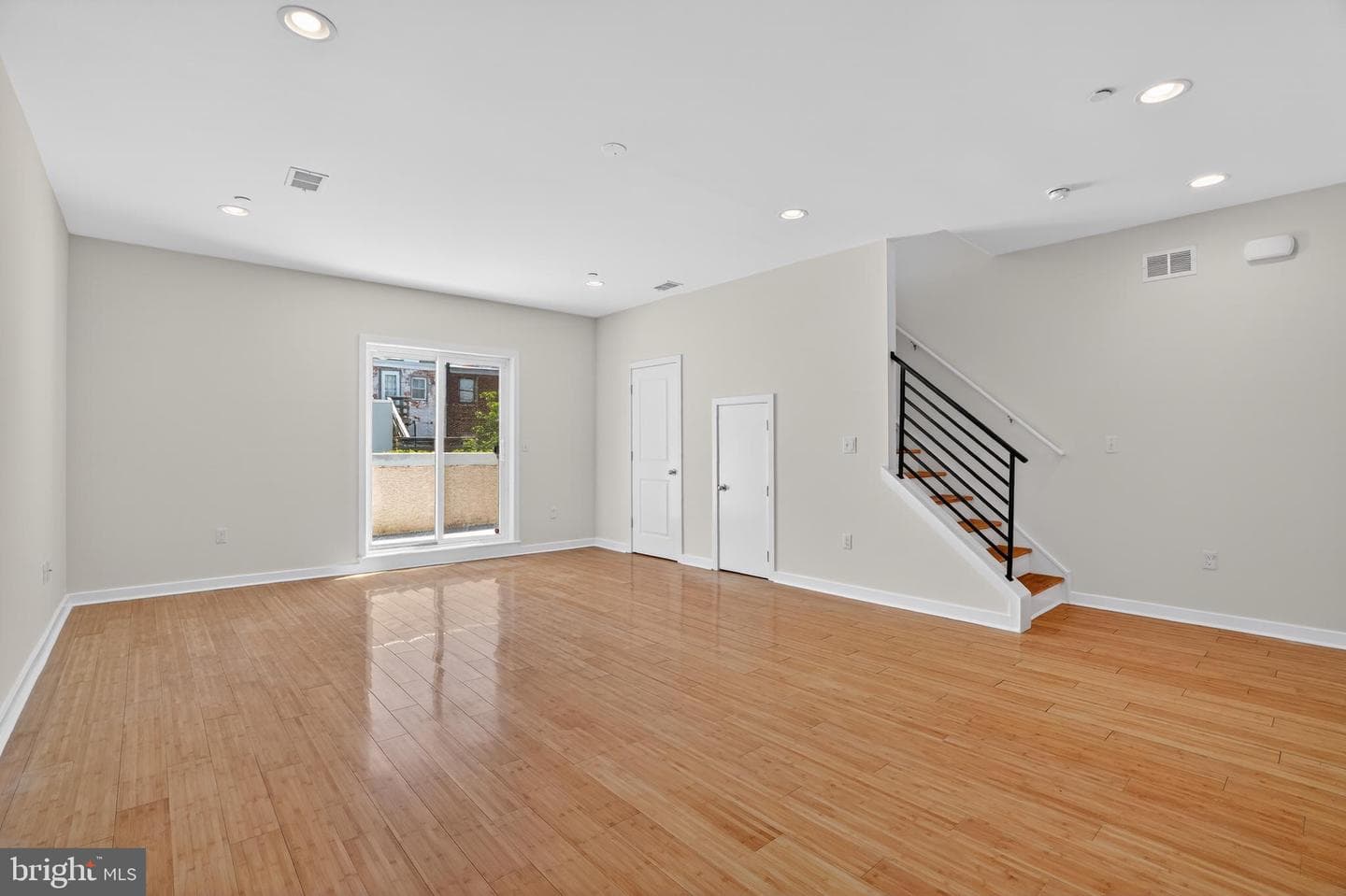 1305 S Hancock Street photo 6