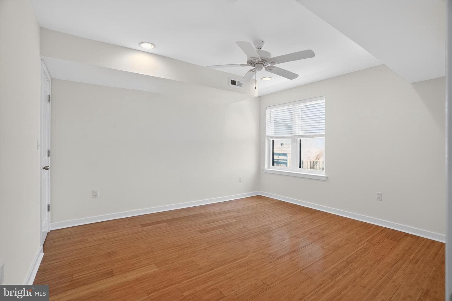 1305 S Hancock Street photo 9