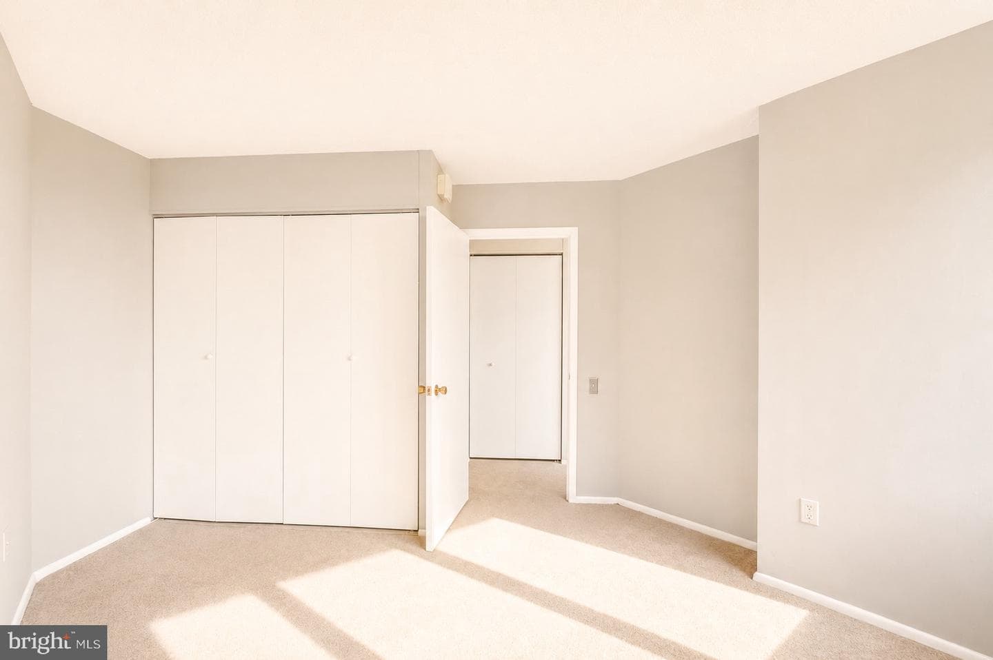 1420 Locust Street #15b photo 9