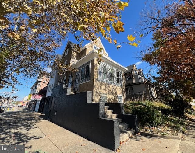 1329 W Roosevelt Boulevard photo 3