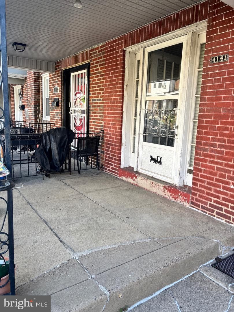 4141 Markland Street photo 2
