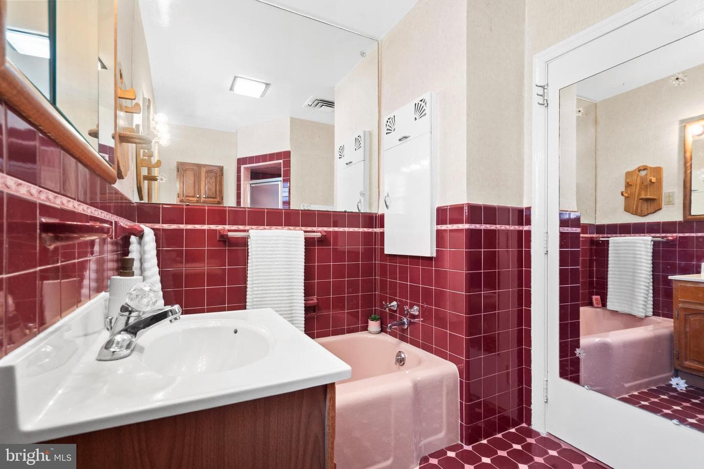 3226 W Penn Street photo 16