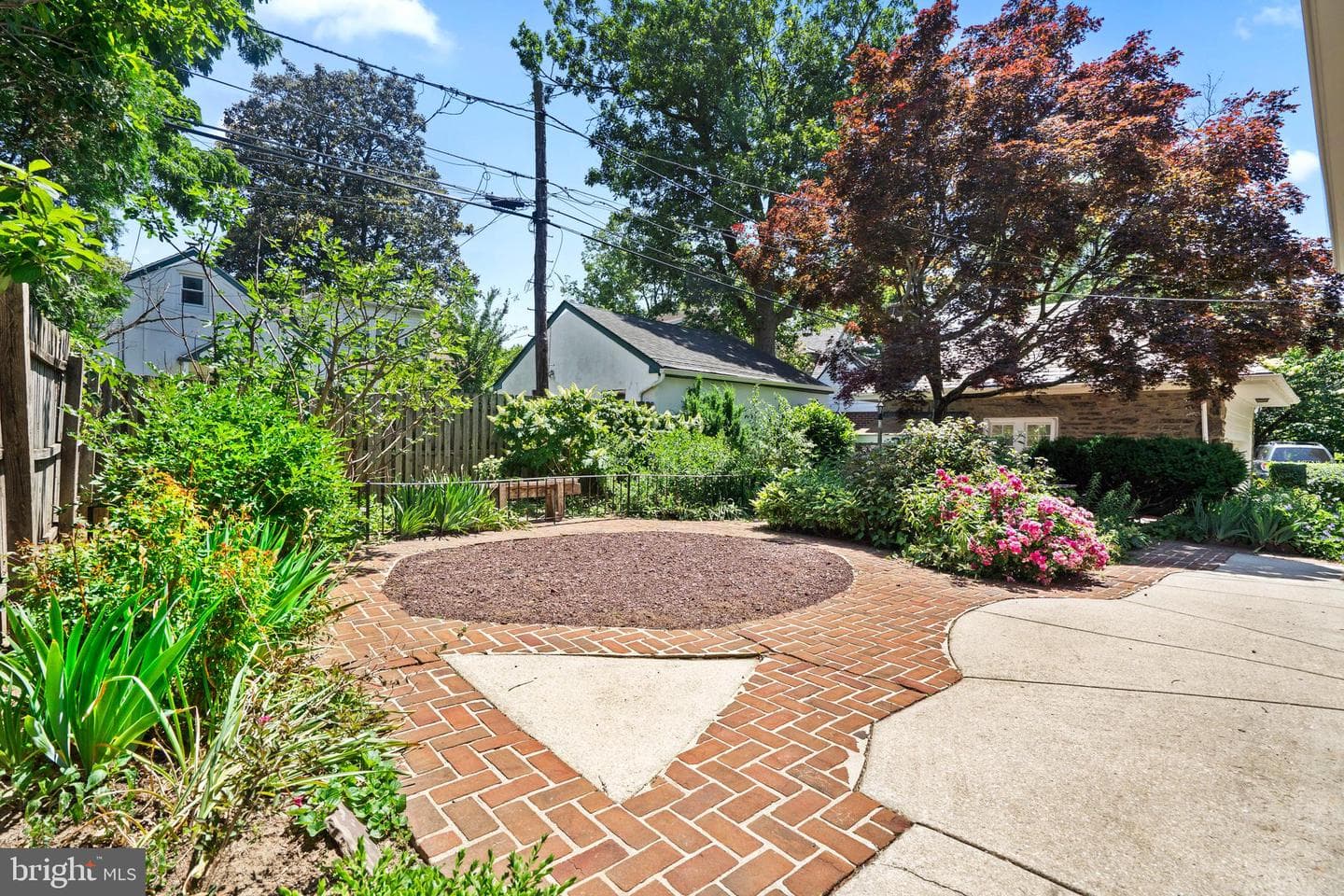 3226 W Penn Street photo 46